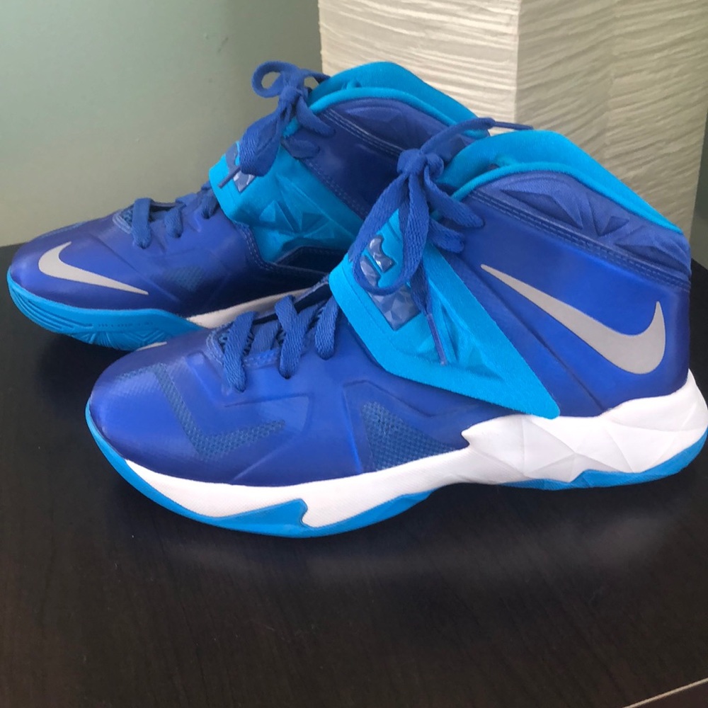 Nike Blue and White Women's Sneakers